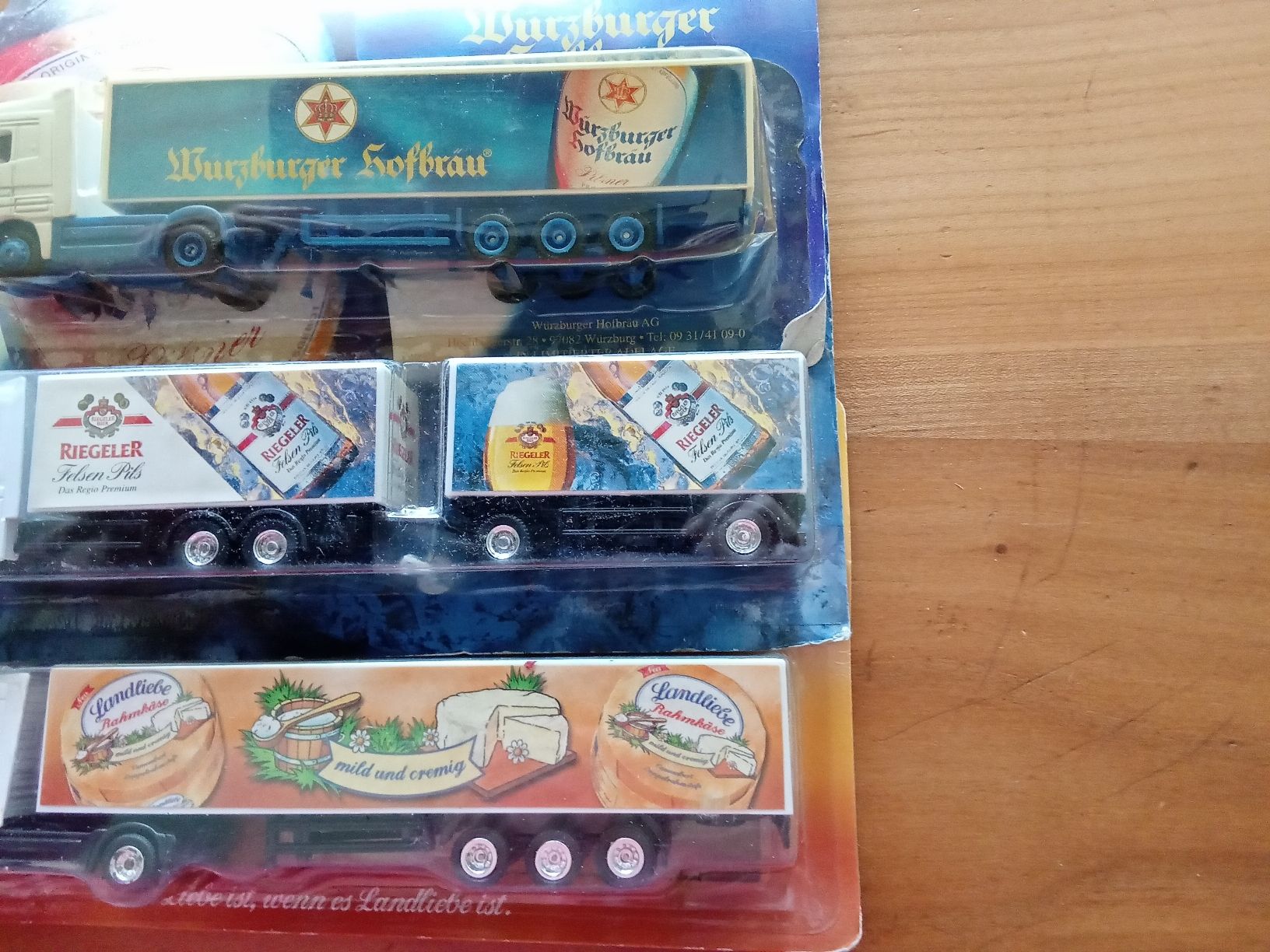 Voitures modèles: 11 Brauerei-Lastwagen – Neuf avec emballage d'origine à Muri BE par Alk 2