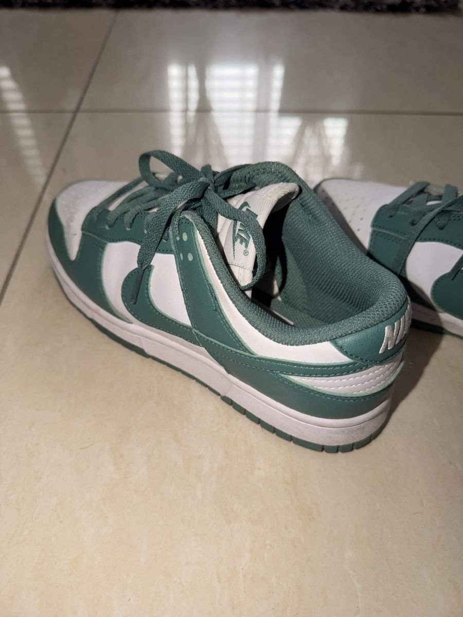 Scarpe da uomo: Nike Dunk Low Sneaker grün weiss  – Nuovo (secondo la descrizione) da Niederlenz venduto da fiz_87fv 2