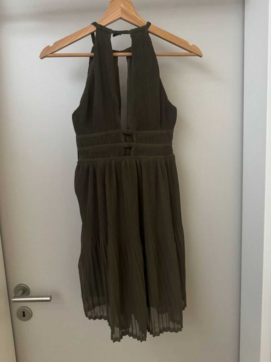 H&M Vestiti: H&M Kleid khaki Grösse XS – Usato da Brüttisellen venduto da tinaD_