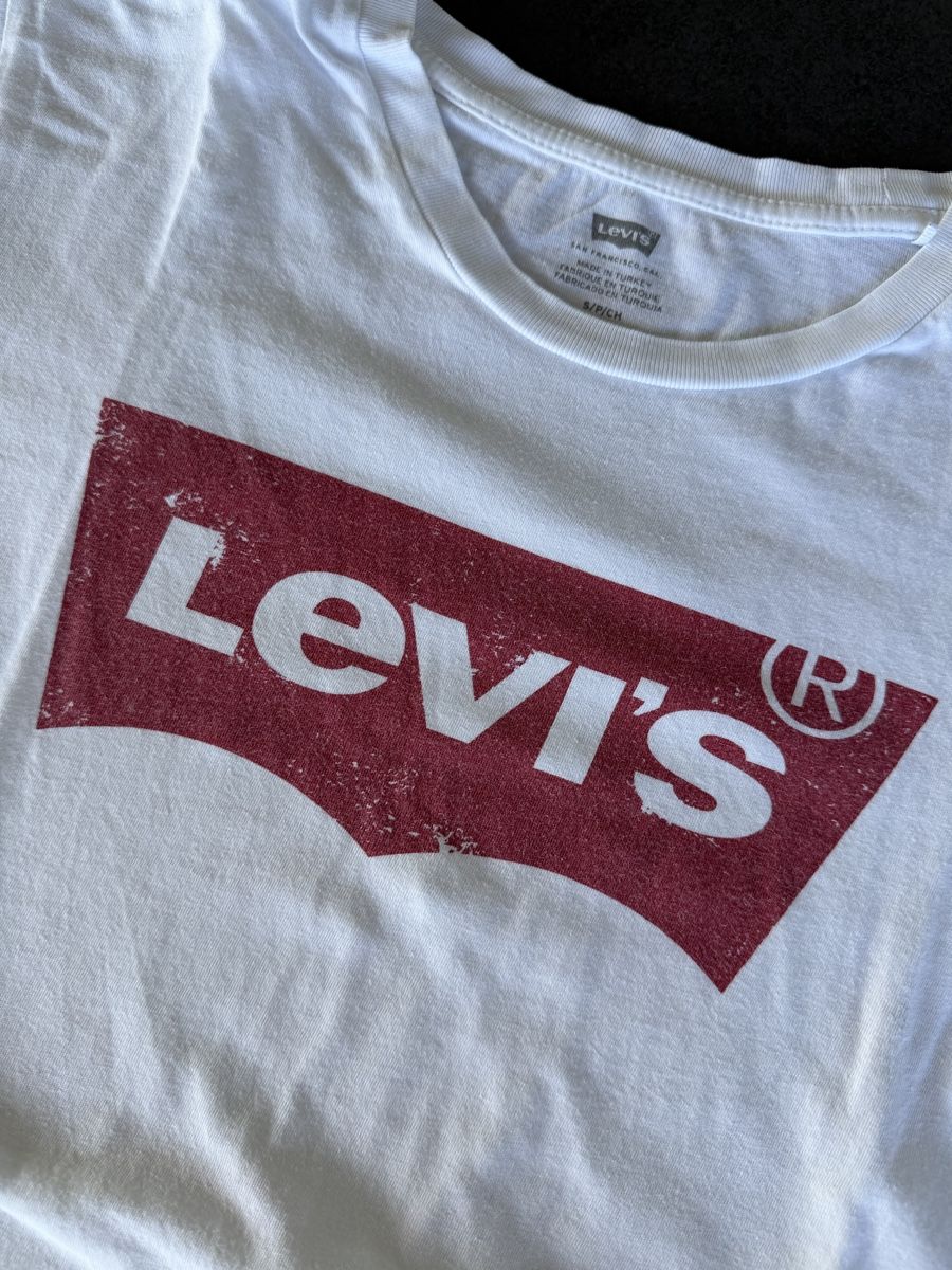 Levi's T-shirt: Levis T-Shirt – Nuovo (secondo la descrizione) da Frümsen venduto da laura002 1