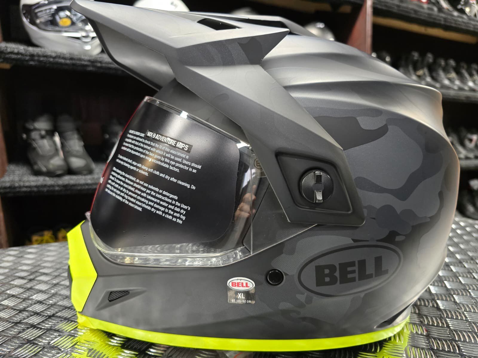 Bell Caschi & visiere: Casque Bell MX9 Mips Adventure Stealth Camo – Nuovo e nell'imballaggio originale da Yverdon-les-Bains venduto da MotoFactory. 7