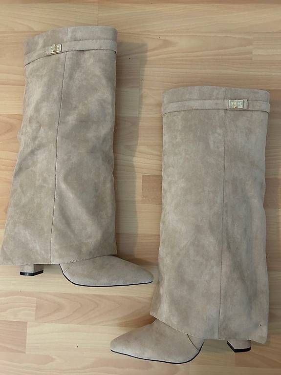 Chaussures femmes: Leder Stiefel, beige, Gr.42 – D'occasion à dietlikon par lele_7ll 1