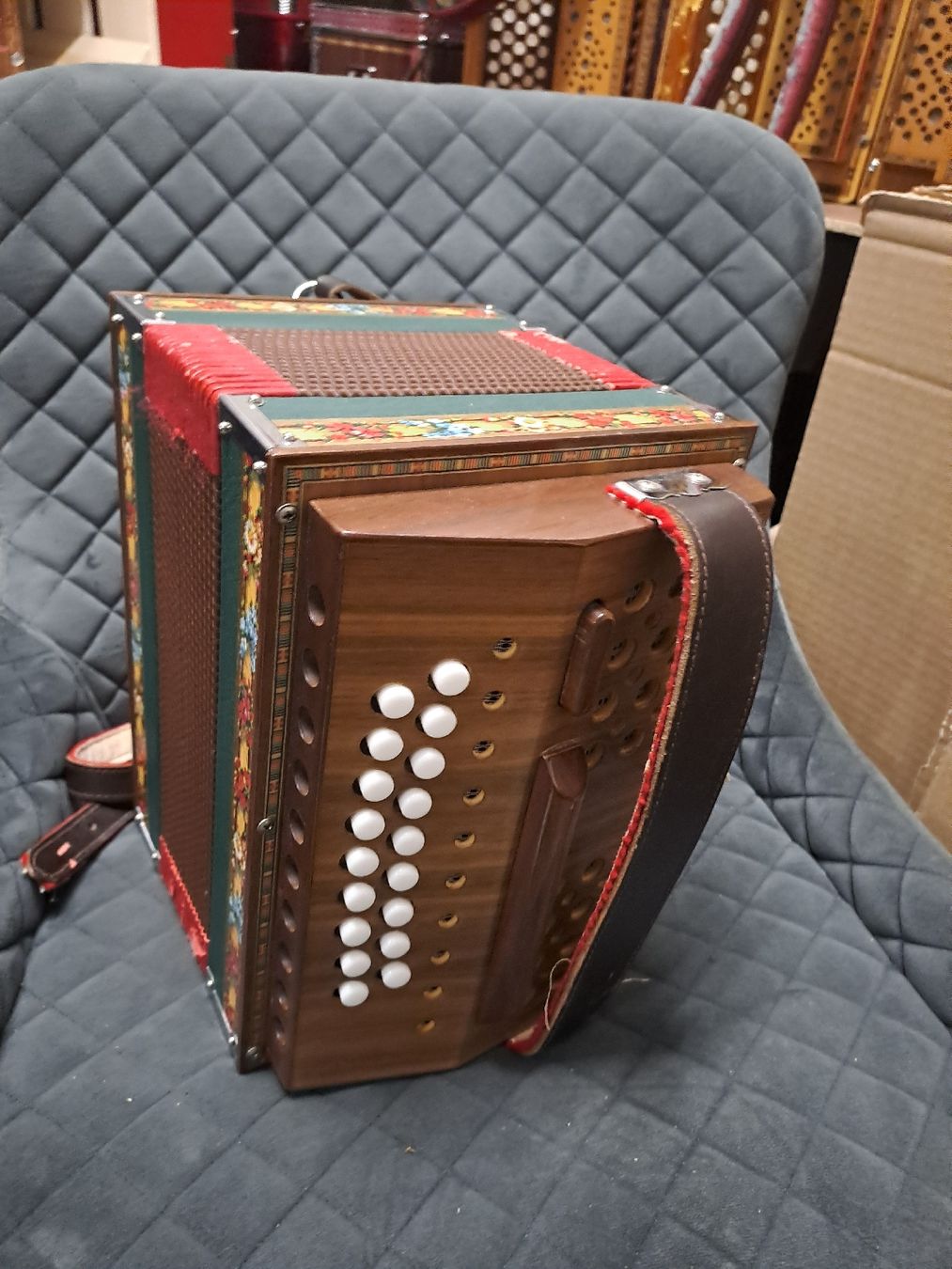 Instruments de musique: schwyzerorgeli ton B – D'occasion à Villeneuve par BibiVintage 6
