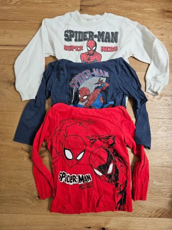 3x Spiderman Langarmshirts, Grösse 116, Top Zustand!