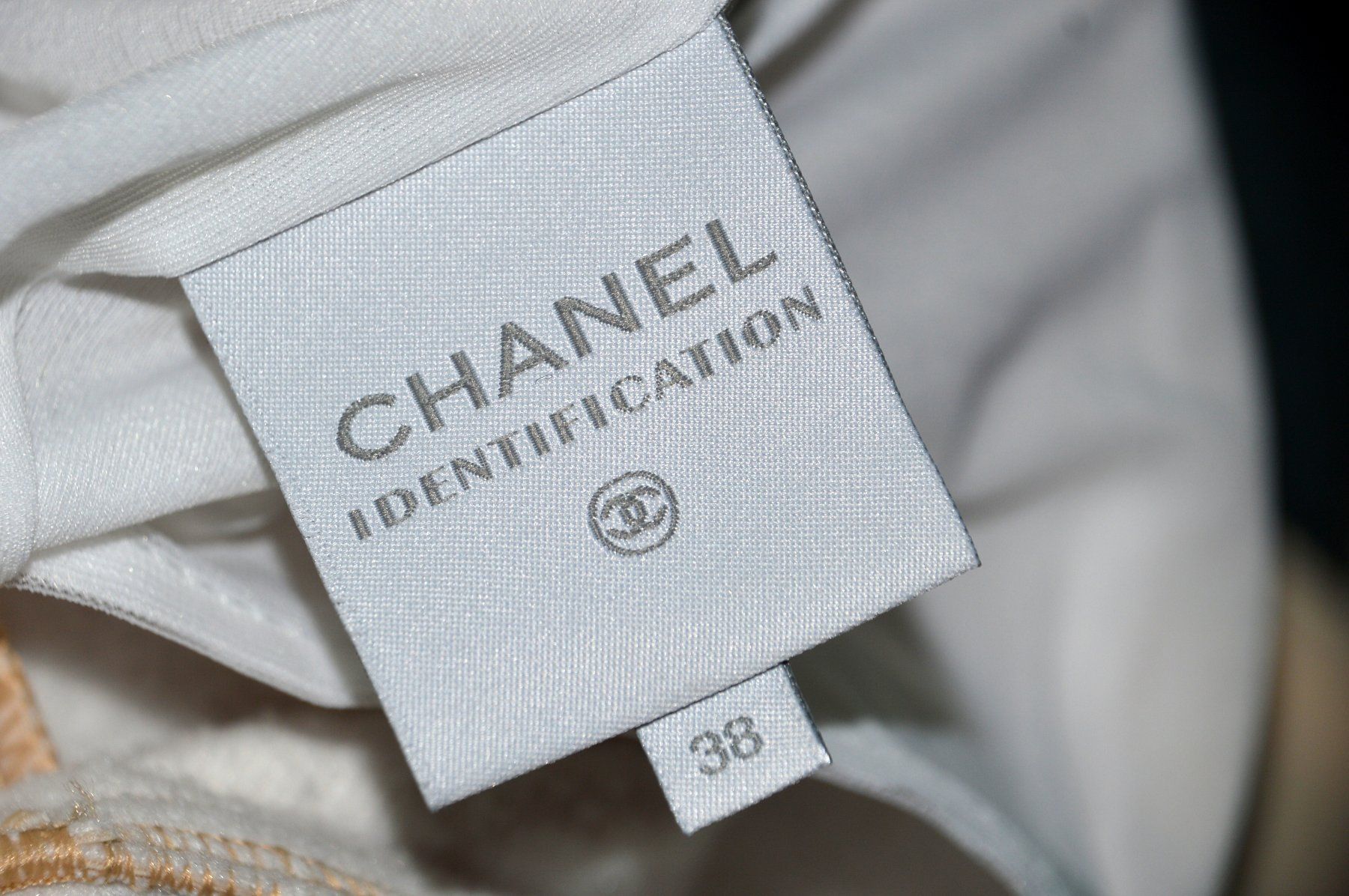 Chanel Completi & Tailleur: Chanel Skianzug / combinaison de ski .38 – Usato da Collonges venduto da Auganien 7