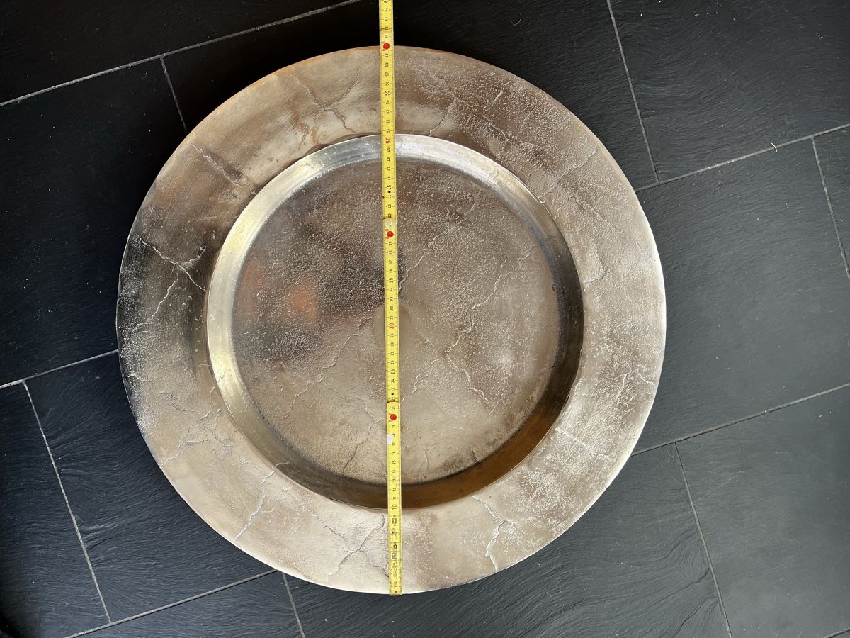 Piatti: Grosser Deko Teller Alu-Optik Durchmesser 60cm – Usato da Thusis venduto da Tychus 1