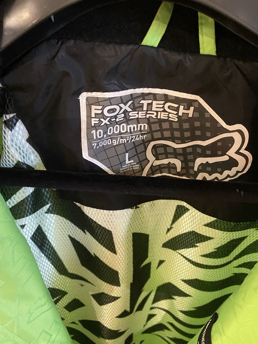Fox Giacche: Fox Snowboard Jacke Gr XL  – Usato da Birrwil venduto da Bendegriz 3