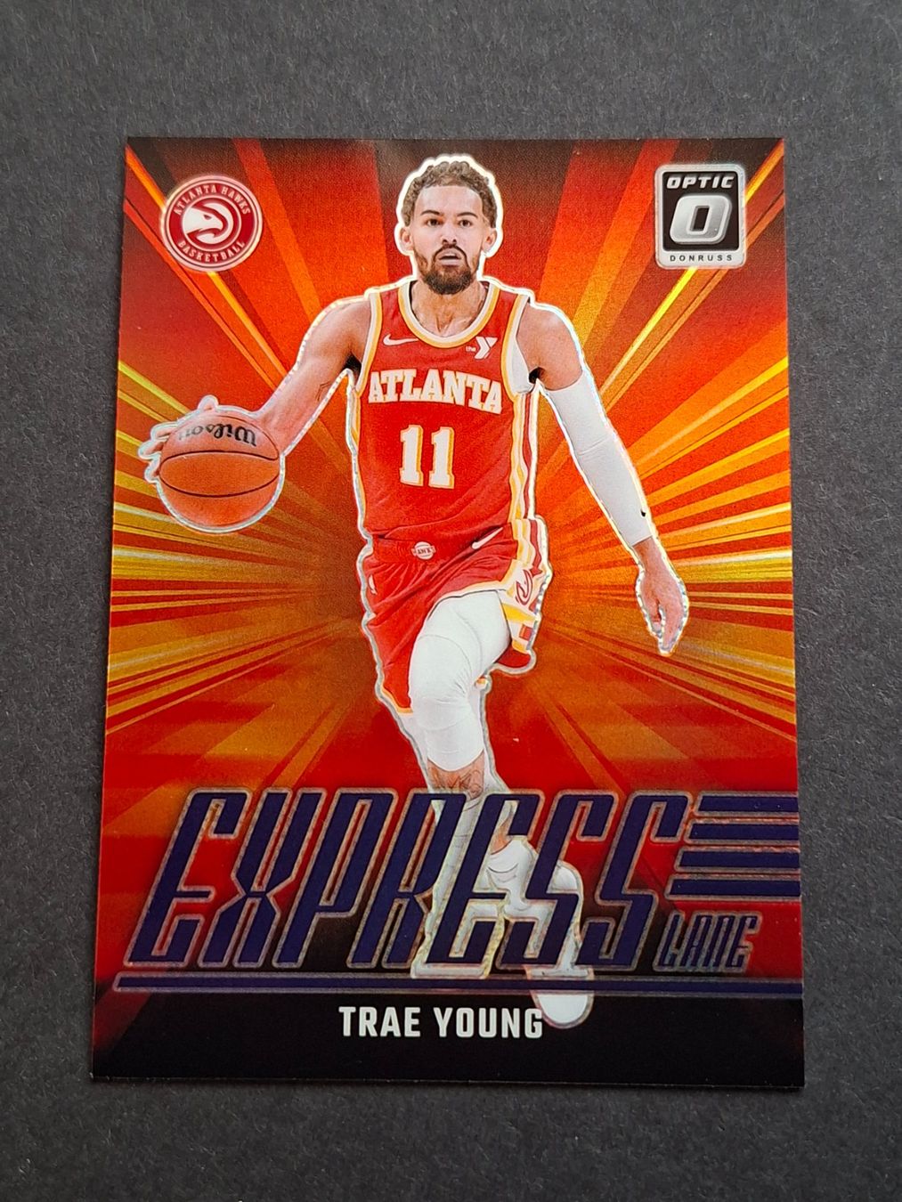 Nba Sammelbilder & Trading cards: Trae Young Express Lane Optic 24-25 – Gebraucht aus Olten von cweb