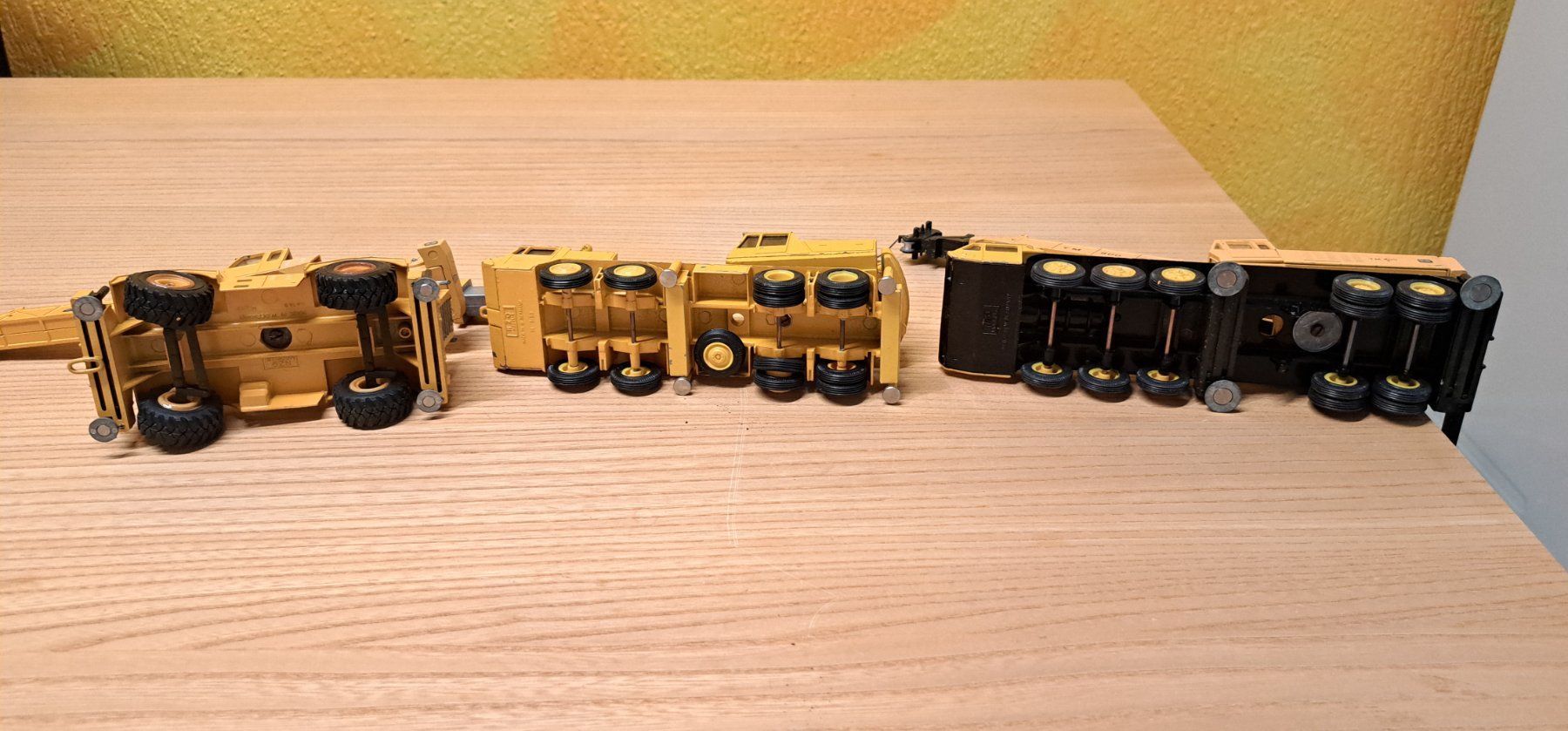 Kit di modellismo & Modellini statici: NZG Modelle  3 Stück – Usato da Dietlikon venduto da kosta.katoglou 5