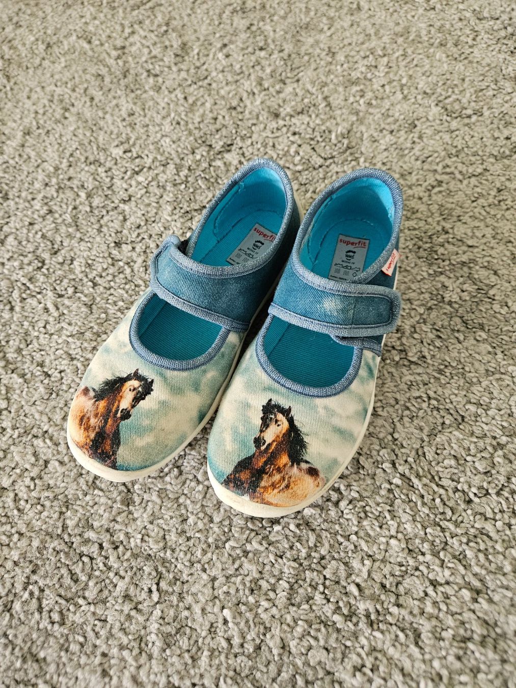 Superfit Scarpe per ragazze: Kinder Hausschuhe Pferde Gr. 29, Superfit – Usato da Häfelfingen venduto da Selivia