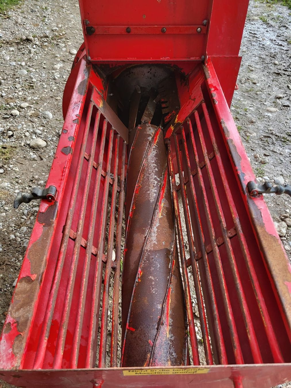 Tutte le macchine: Rübenbröckler – Usato da Escholzmatt venduto da man_65wy 4