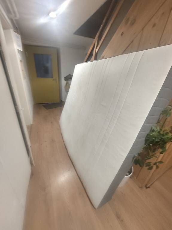 Materassi: Ikea Matratze 160x200 – Usato da Hofstetten ZH venduto da Gischis