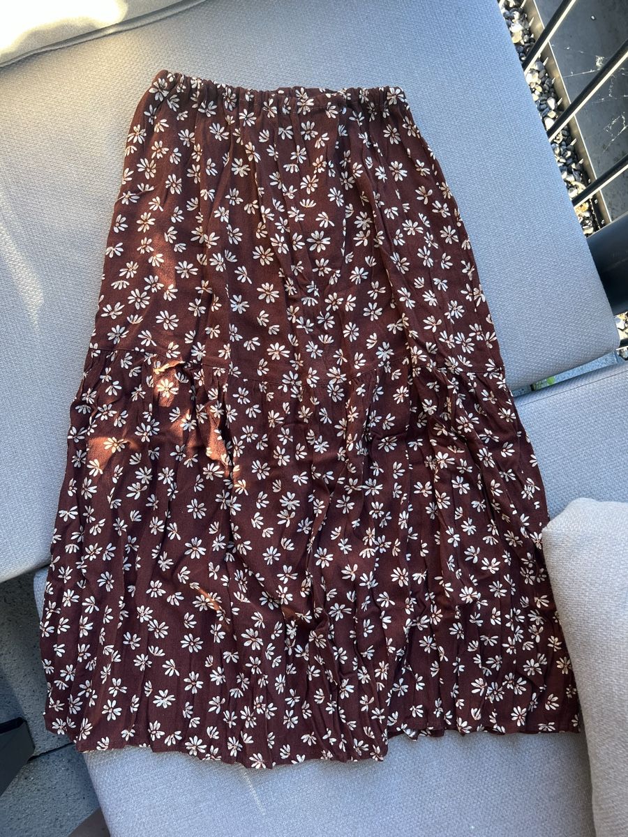 Mango Gonne: Sommerrock Blumenmuster Midi Gr S/M – Usato da Winterthur venduto da lalalalala
