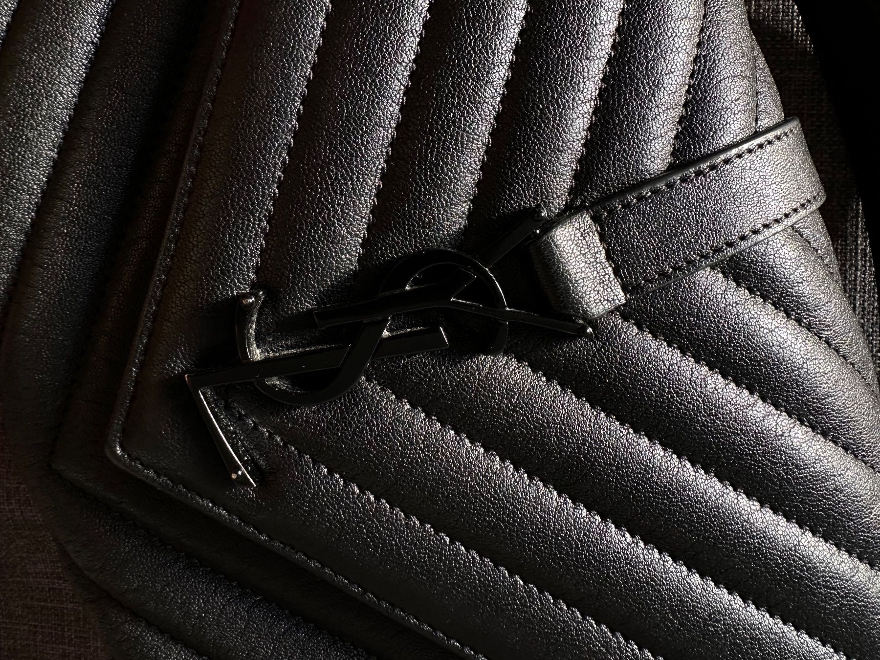 Saint Laurent Borse da donna: YSL Medium College Bag in Black – Nuovo (secondo la descrizione) da Kloten venduto da mariyama 7