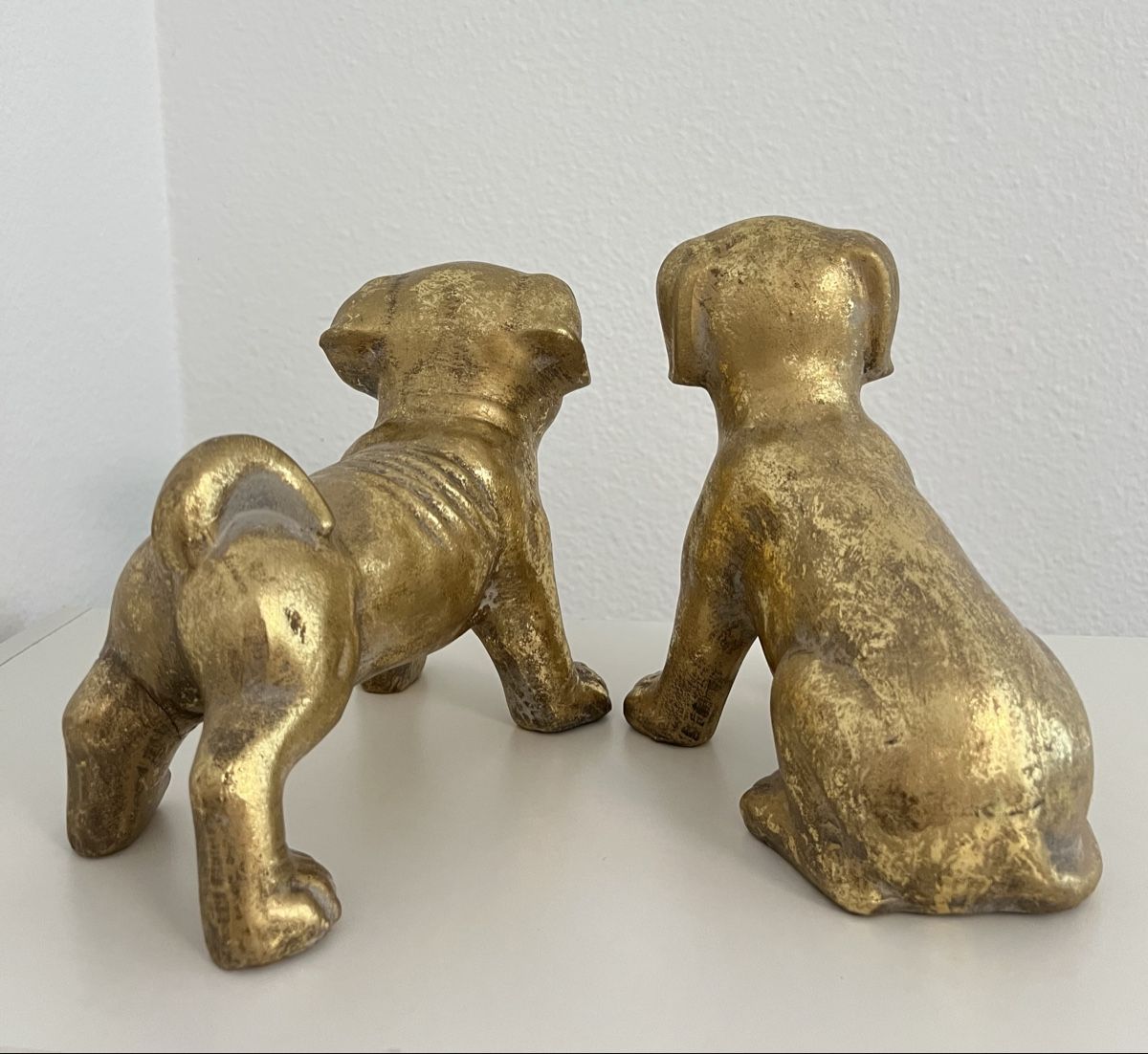 Sculture & Statue: 2er Set Deko-Hunde Gold – Usato da Oberwil b. Zug venduto da Sim_ZG 2