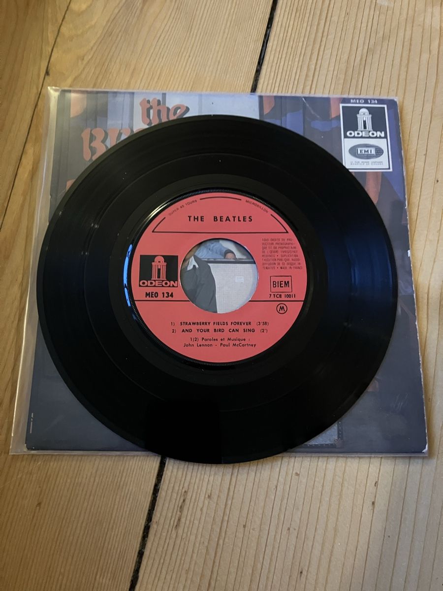 Dischi in vinile: The Beatles - Strawberry Fields Forever - Schallplatte! – Usato da Bern venduto da lukasliechti 1