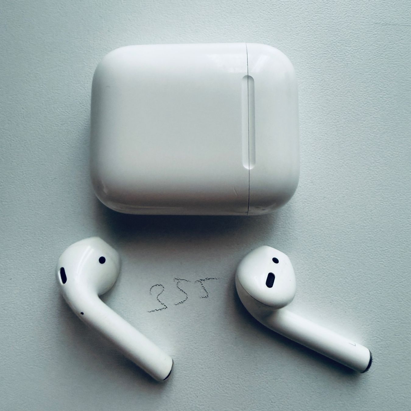 Apple Kopfhörer: Original Apple AirPods 2 Gen. Wireless Kopfhörer & Case – Gebraucht aus Basel von MY.AIRPODS.SHOP 9