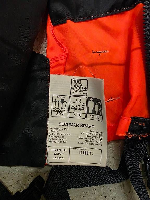 Schwimmwesten: Schwimmweste Secumar 10-15kg – Gebraucht aus Zürich von chrge1983 1