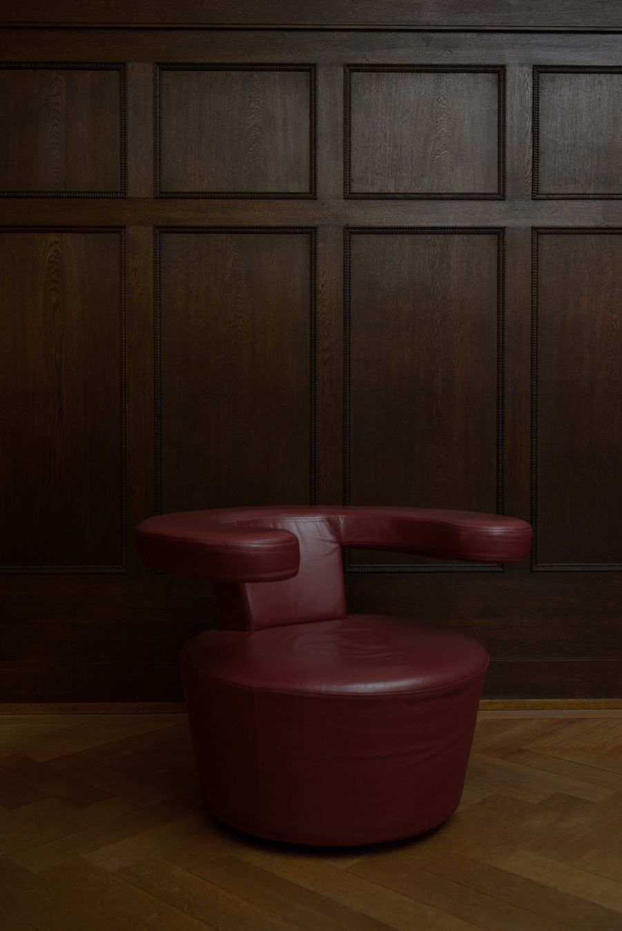 Brühl Poltrone: Big Arm Sessel von Brühl & Sippold mit Ottoman – Usato da Zürich venduto da unzico 1