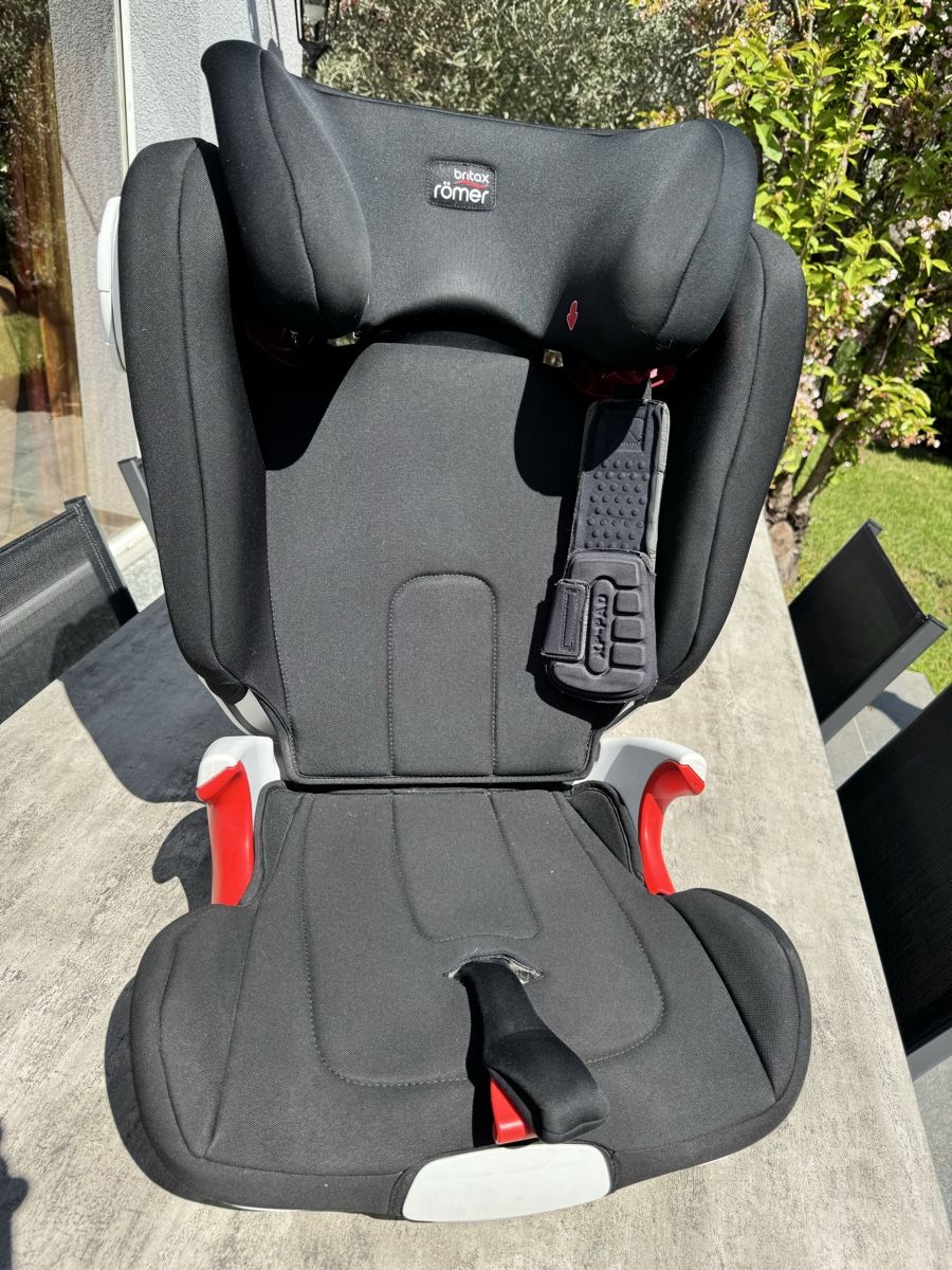 Britax Römer Auto-Kindersitze: Siège auto pour enfants – Gebraucht aus Collombey von 5154