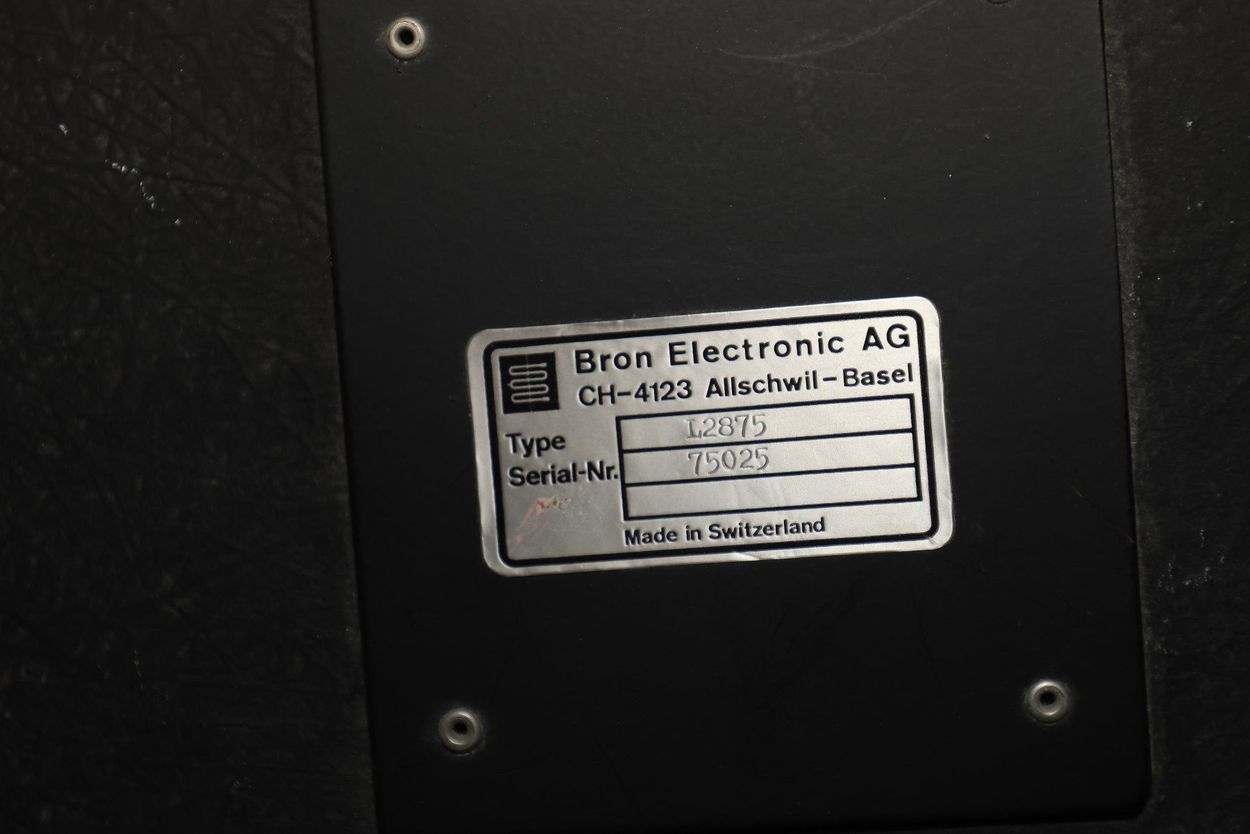 Broncolor Flashs: Broncolor Hazylight 100cm komplett mit Stativ – D'occasion à Zürich par dnk_nrd8 5