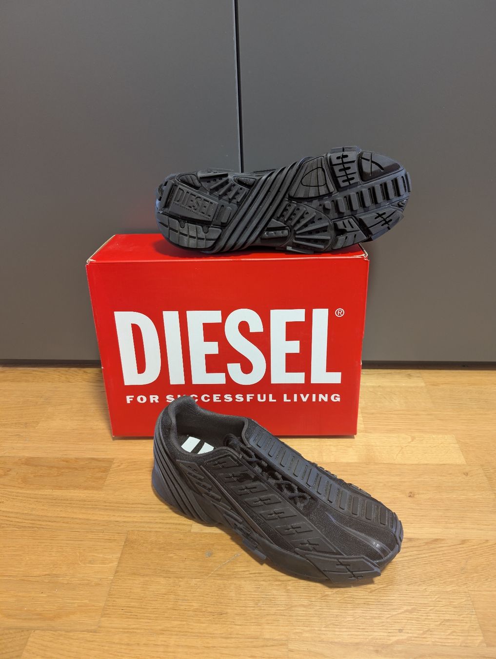 Diesel Scarpe da uomo: Diesel S Prototype Gr. 45 – Usato da Aarau venduto da MrNase