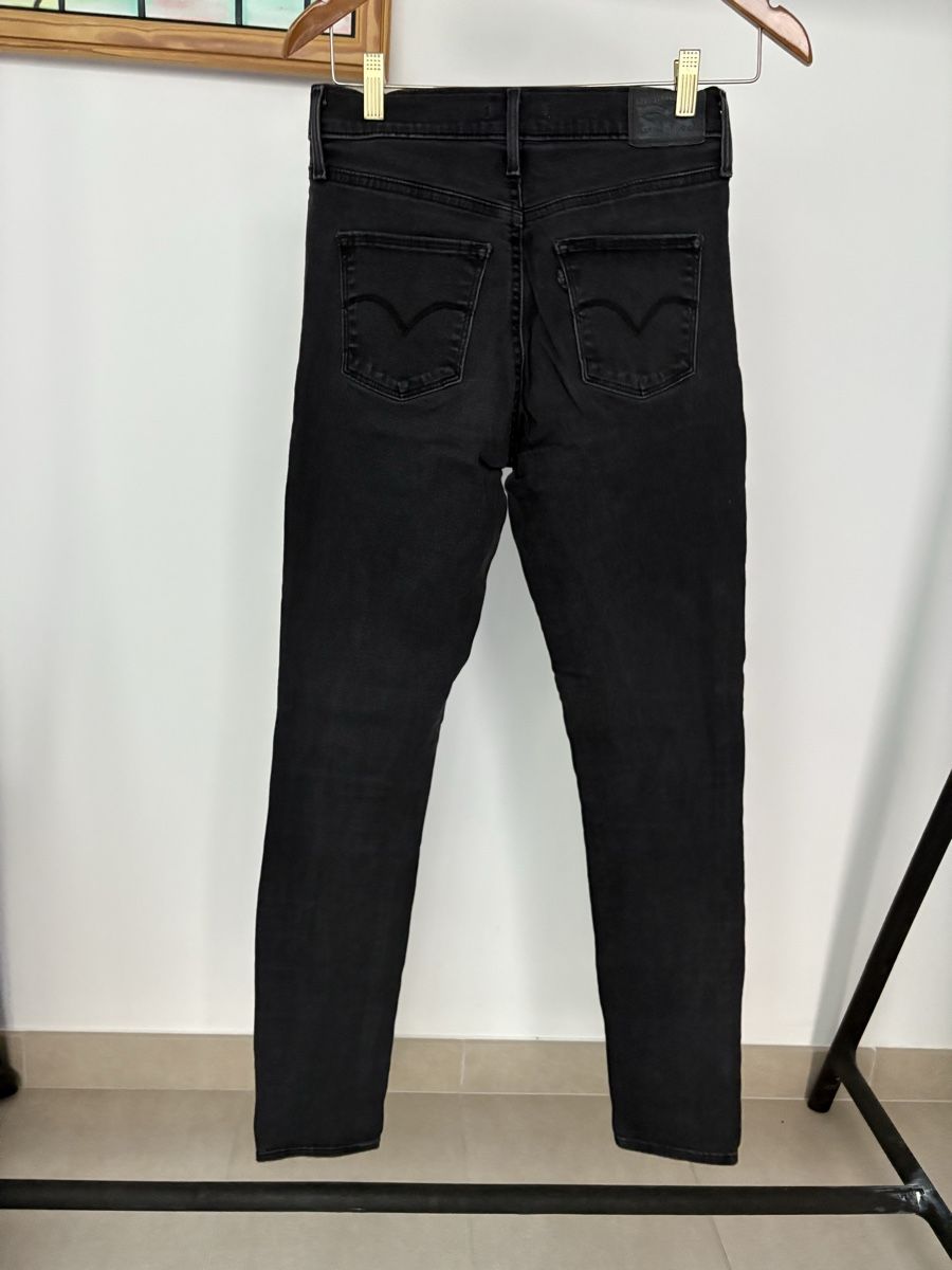 Levi's Jeans: Jeans Levi’s noir 28 – Usato da Vésenaz venduto da ilomd 3
