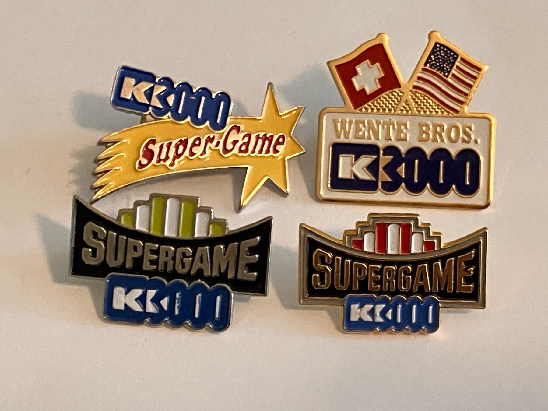 Placchette & Badge: 4 Pin K3000 Supergame etc. – Usato da Basel venduto da djwwpp