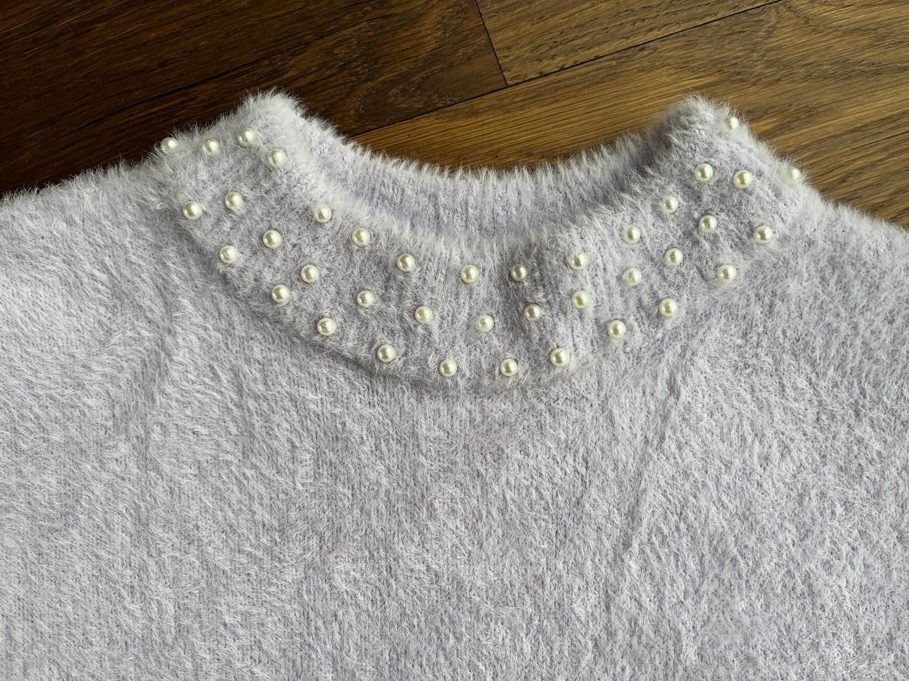 Guess Maglioni & Felpe: Kuscheliger Kurzarm-Pullover V-Neck Gr. S lila – Usato da Affoltern am Albis venduto da Blackrhythm 1