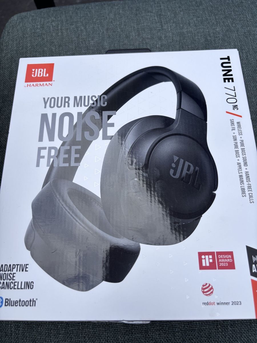 JBL Kopfhörer: JBL NEUF avec emballage pochette  – Neu und originalverpackt aus Lausanne von SandrineJavelot