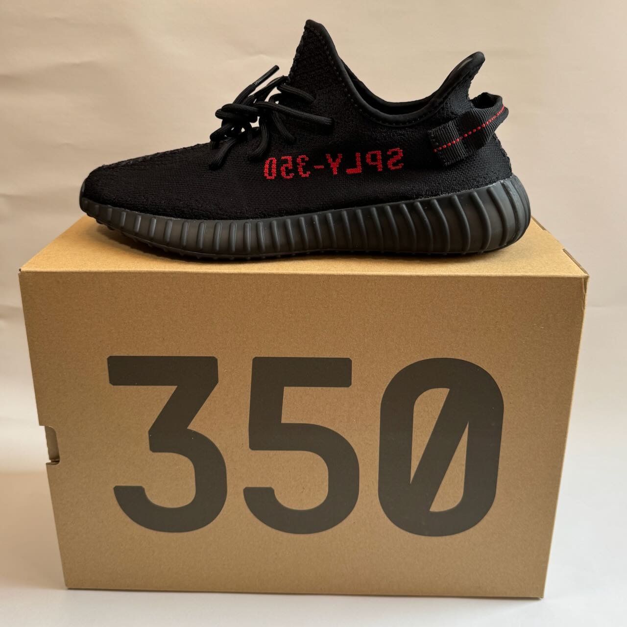 Adidas Herrenschuhe: Adidas YEEZY BOOST 350 V2 CP9652 Gr.9 1/2 – Neu und originalverpackt aus Bern von Pneu333