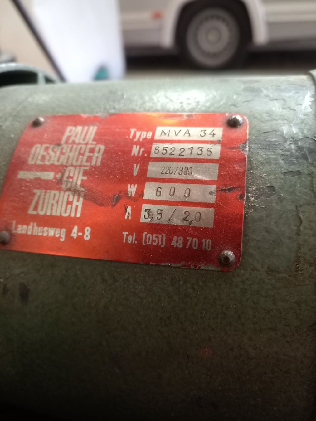 Elu Alle Maschinen: Vorschubapparat – Gebraucht aus Utzigen von  2