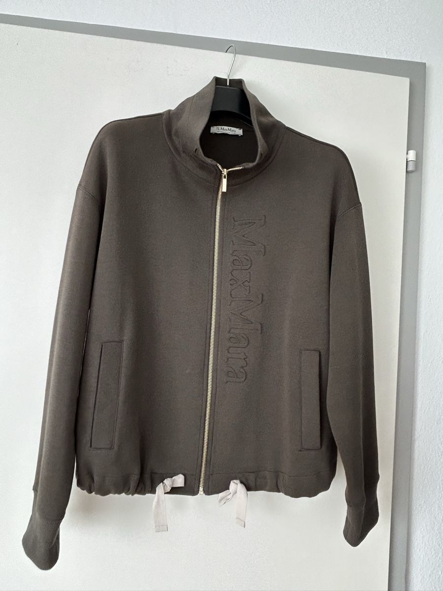 Max Mara Jacken: Jacke Sweat Max Mara, olive, Gr. 42 – Gebraucht aus Reinach BL von meinstil
