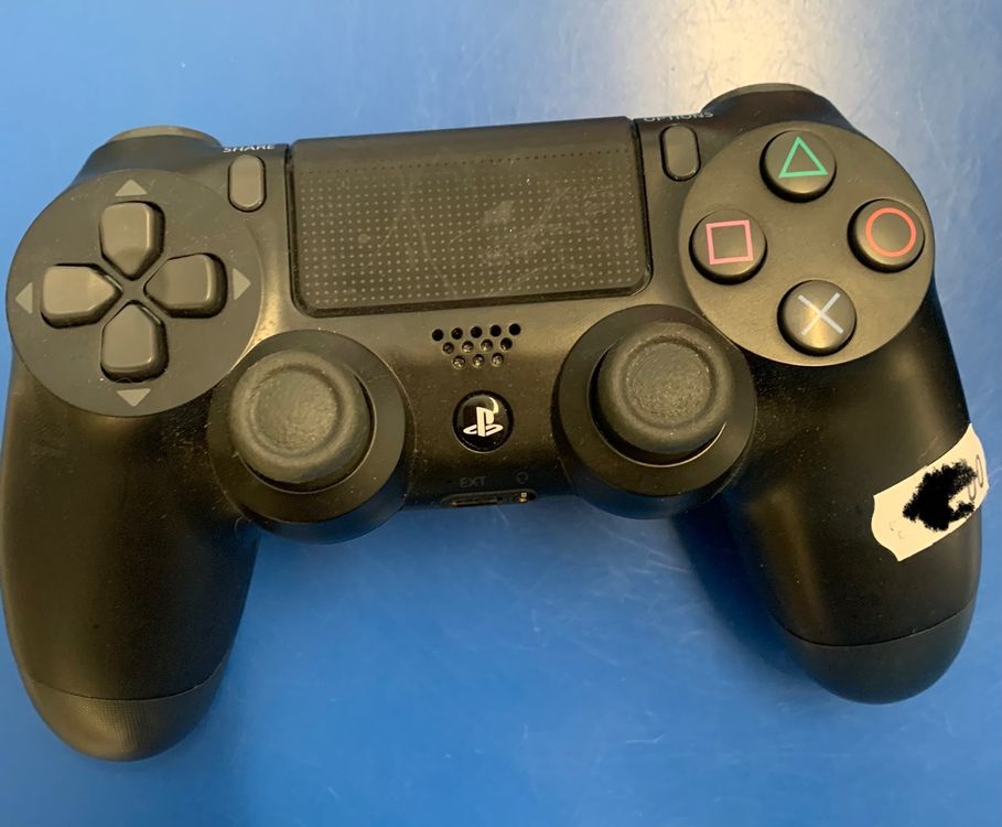2x Playstation PS4 Controller Kaufen auf Ricardo