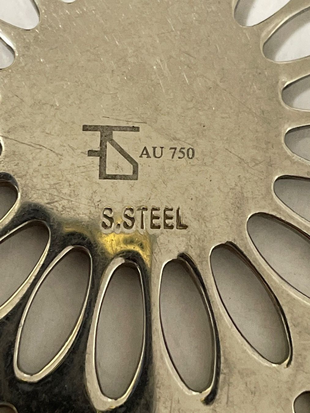 Ciondoli: Pendentif en acier avec or 750 – Usato da Montreux venduto da Pipo7878 2
