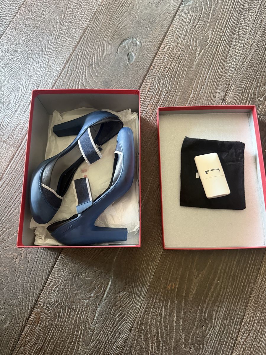 Scarpe da donna: Pirelli - chaussures bleu/gris, pointure 40 – Nuovo (secondo la descrizione) da Monthey venduto da Cocotte 2