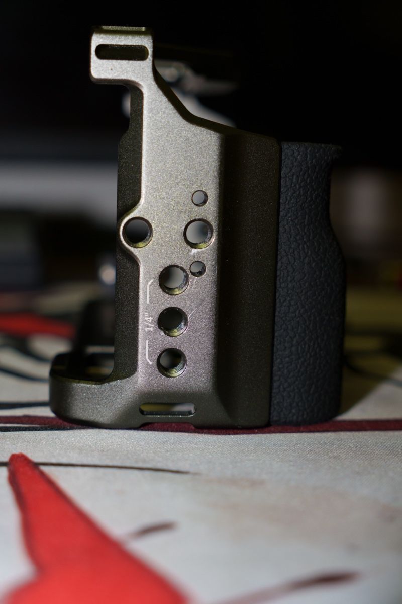 Smallrig Altri Accessori: Smallrig Hawklock Cage Kit für Sony Alpha 6700 – Nuovo (secondo la descrizione) da Thun venduto da Hamdi-01 1