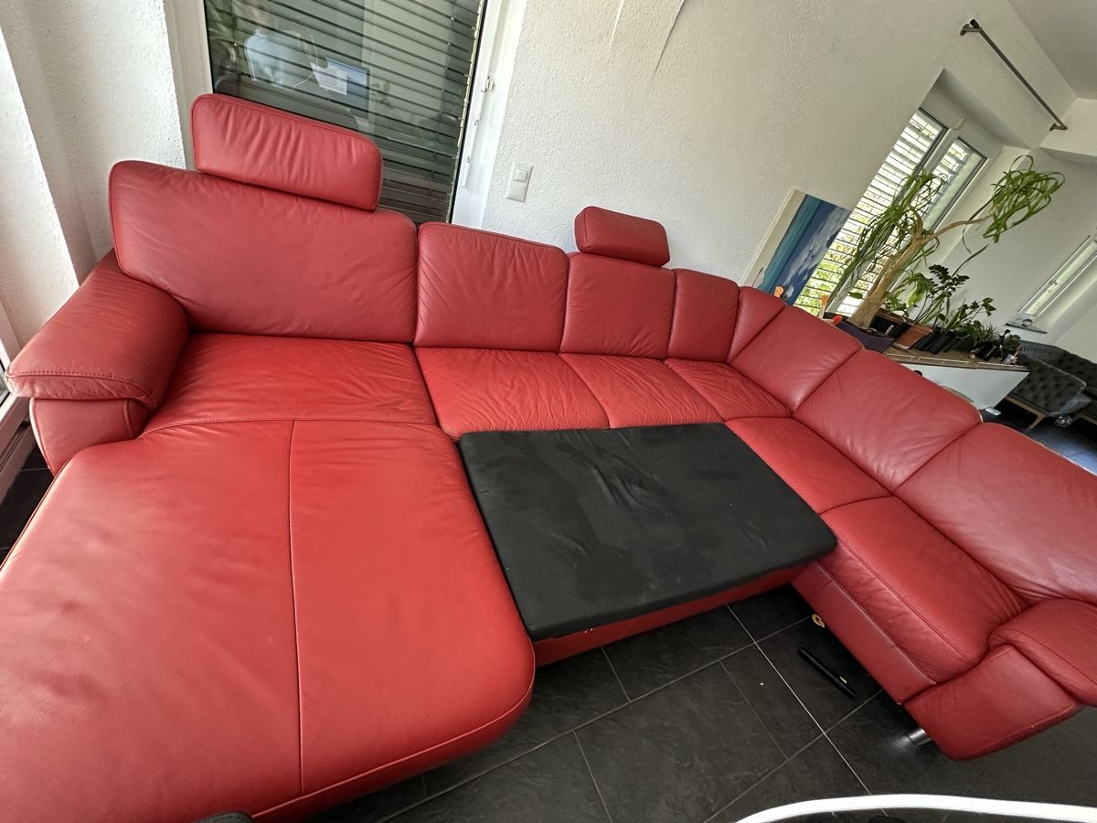 Divani: Red Leather Corner Sofa - Excellent Condition  – Usato da Oensingen venduto da E-Sell 3