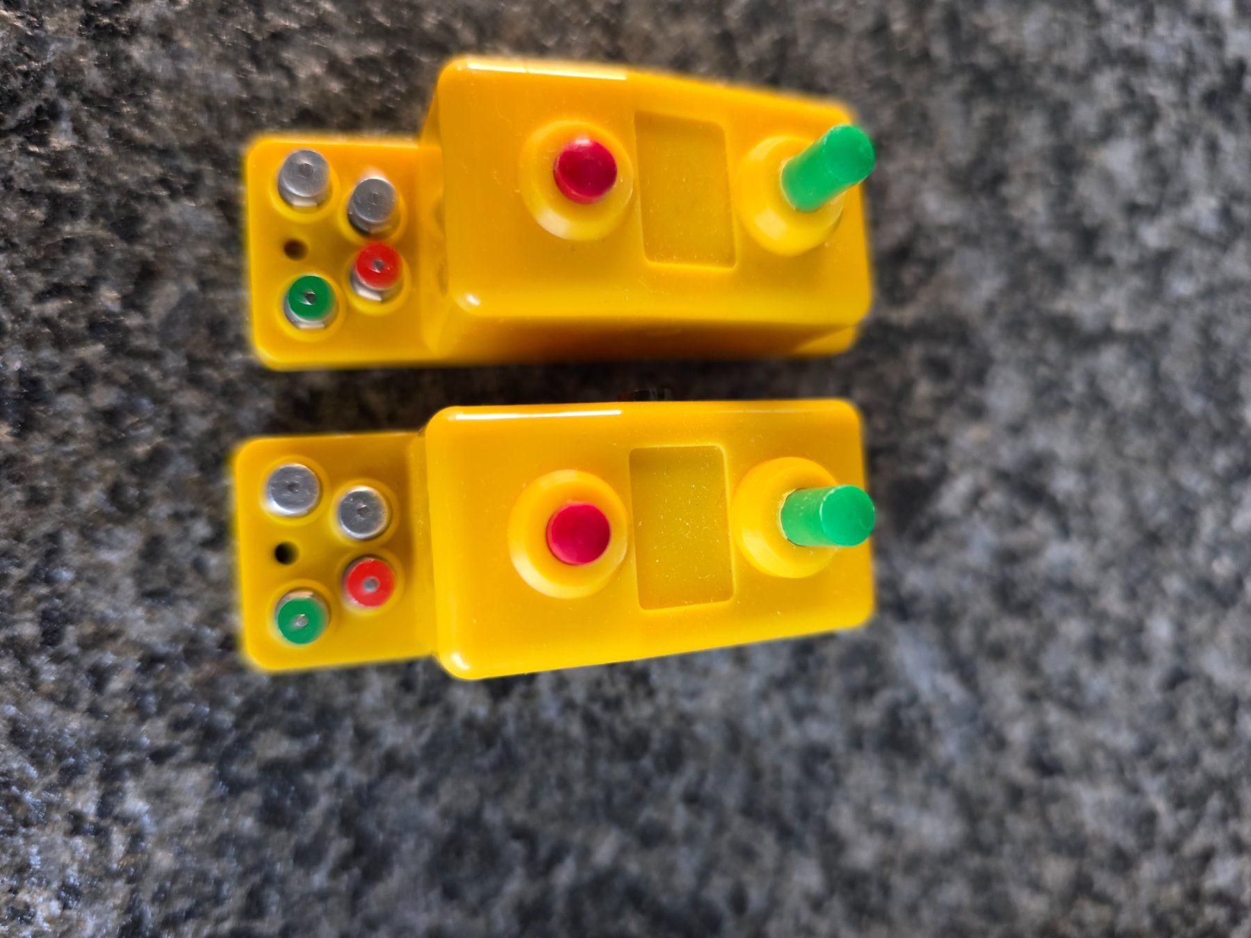Trix Trains électriques: 2 x Trix Doppelfunktionsschalter gelb – Neuf (Voir description) à Menziken par Musicmaker