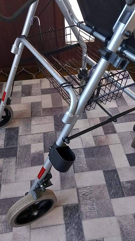 Ausili per la deambulazione: Rollator Trendmobil LR 56 – Usato da Uster venduto da MonikaS010203 3