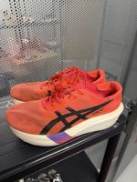 ASICS Metaspeed Sky Tokyo (Grösse 44.5 EU) – Top Carbon Lauf