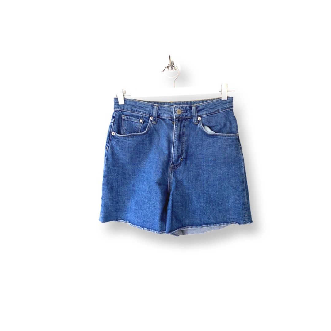 H&M Pantalons: H&M Denim Shorts – D'occasion à Jona par vanessasupermarket20 4