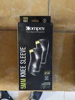 COMPEX Knee Sleeve Gr. M