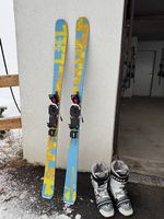 Skis de télémark avec peaux de phoque et chaussures