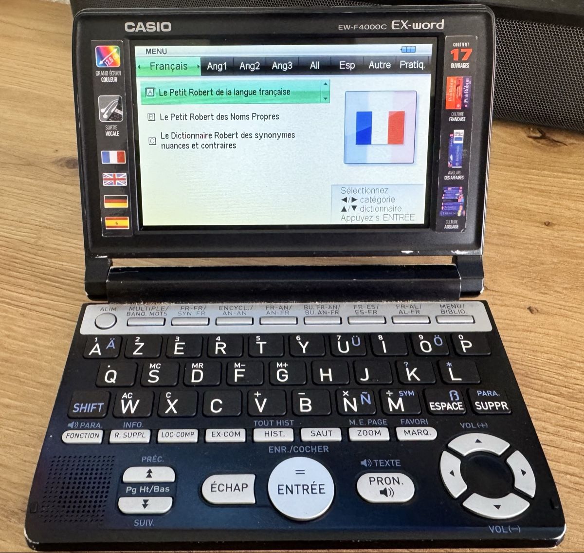 Calcolatrici tascabili: CASIO EX-word EW-F4000 dictionnaire  – Usato da Porrentruy venduto da man_y2gv