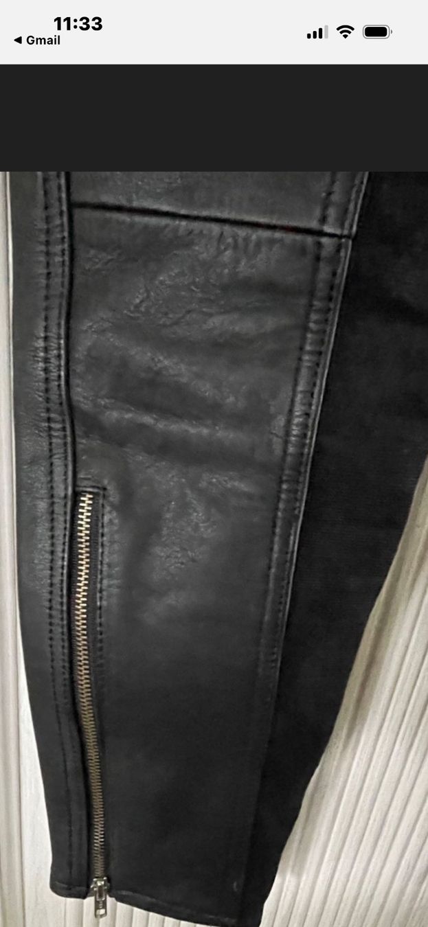 Pantaloni: Figurbetonte, moderne Motorrad-Lederhose Gr. S – Usato da Au ZH venduto da fortschreiter 5