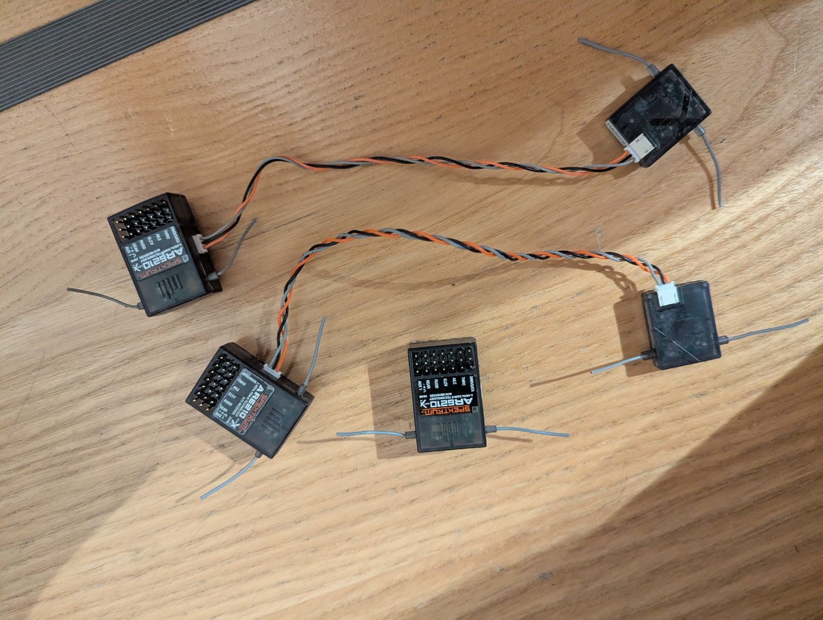 Spektrum Telecomando: Spektrum DX6i Sender mit 4 Empfängern – Usato da Niederscherli venduto da JonasFelder 1