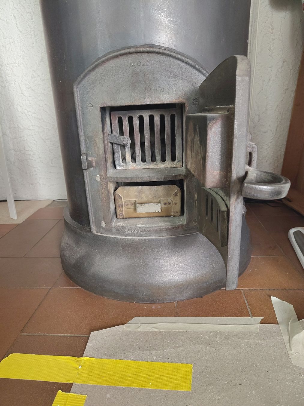 Stufe caminetto: Speicher-Holzofen – Usato da Heiligenschwendi venduto da Misha32 2