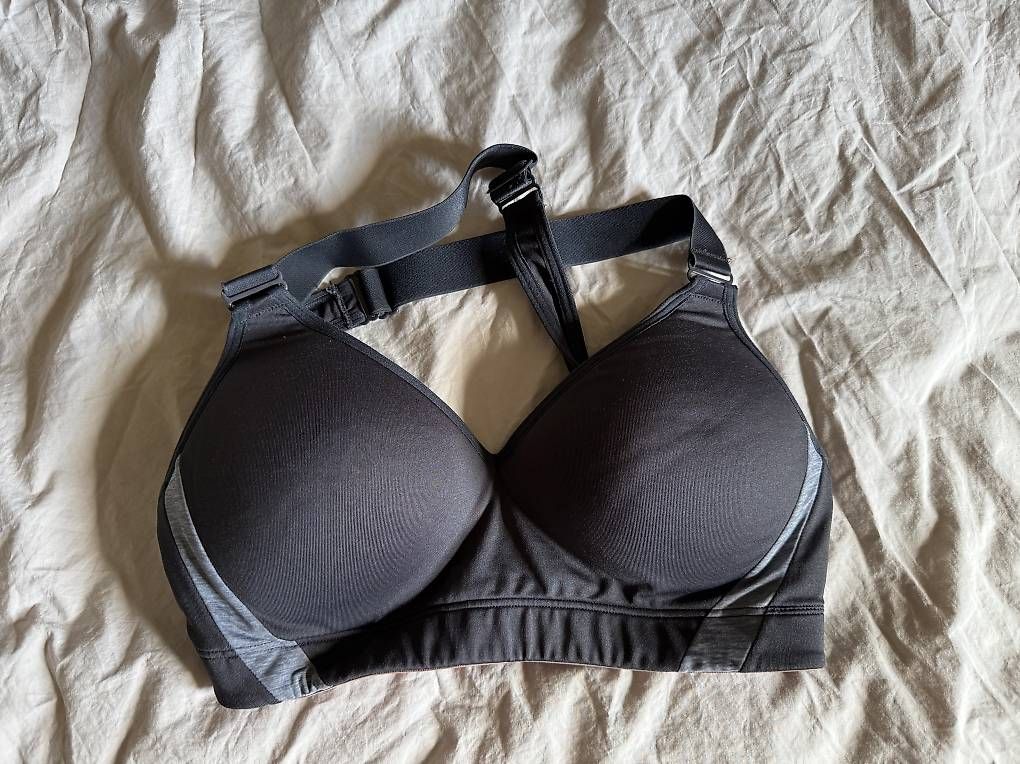 Altra biancheria intima: Sport BH – Usato da Bülach venduto da angelique080882