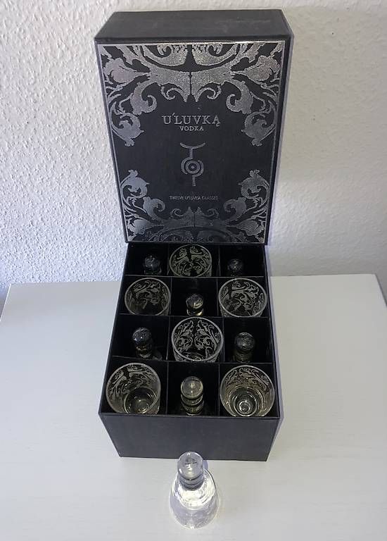 Bicchieri: Uluvka Vodka - Luxus-Eiskübel - 13 Gläser  – Nuovo e nell'imballaggio originale da Basel venduto da Imack 2